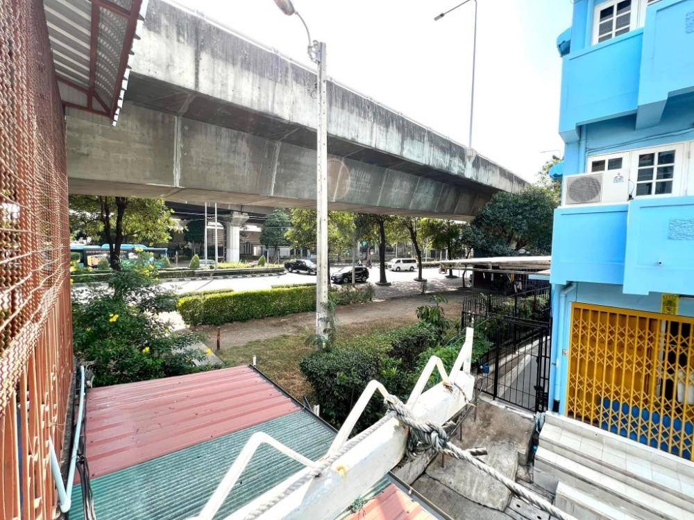 ขายด่วน !!! อาคารพาณิชย์ ซ.จันทน์ 45 แยก 3